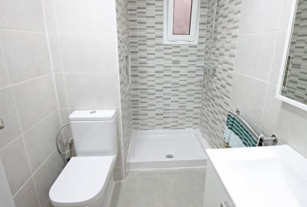 Bebarceloner Sant Andreu Apartments - 3 Bedrooms Exteriör bild