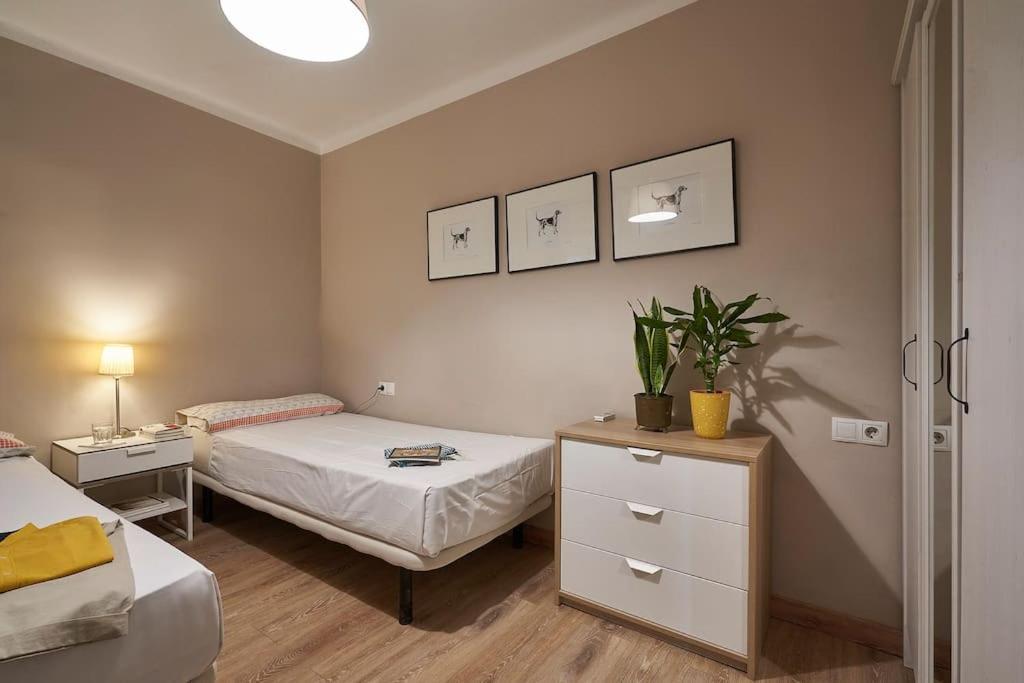 Bebarceloner Sant Andreu Apartments - 3 Bedrooms Exteriör bild